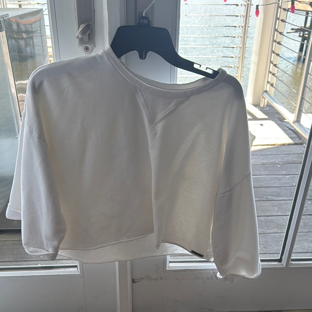White Cropped Sweatshirt